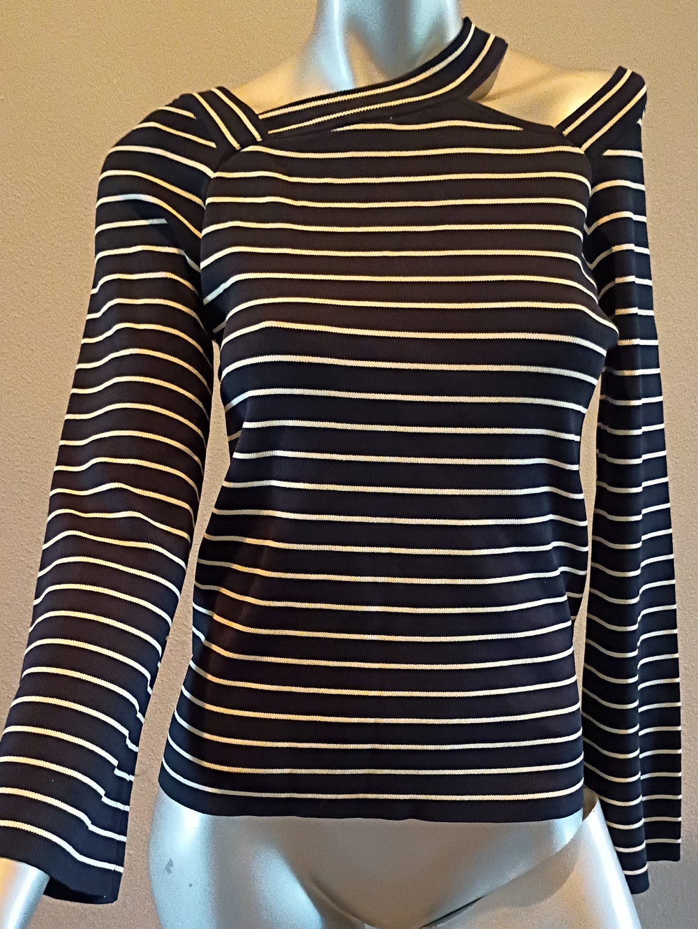 Grace & Mila-VTG French Navy & White Pullover-Unique Design-Euro Style-Sz MED